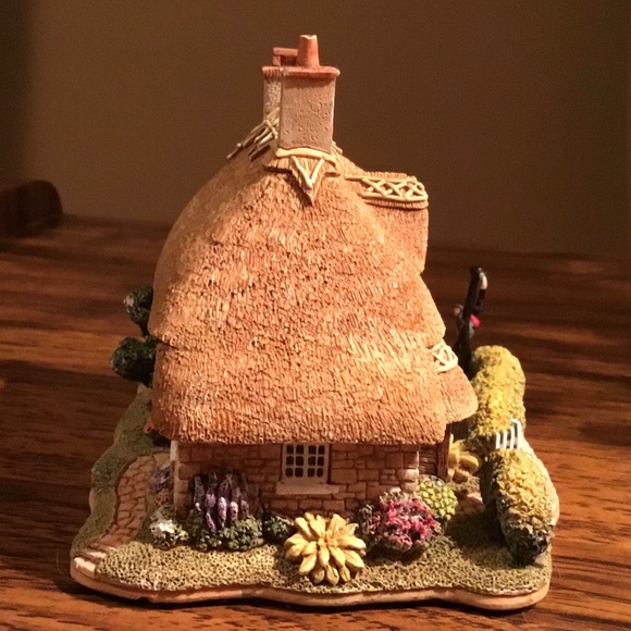 Vintage Lane "Walker's Rest" Collectible - Picture 4 of 11